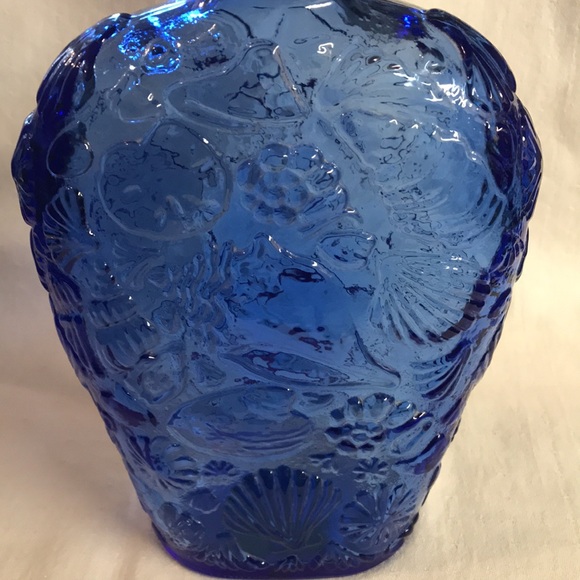 Cobalt Blue Bottle with Sea Shell Design by Libbey Made in Canada - Picture 5 of 10